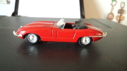 Miniature jaguar type corgi - miniature, e