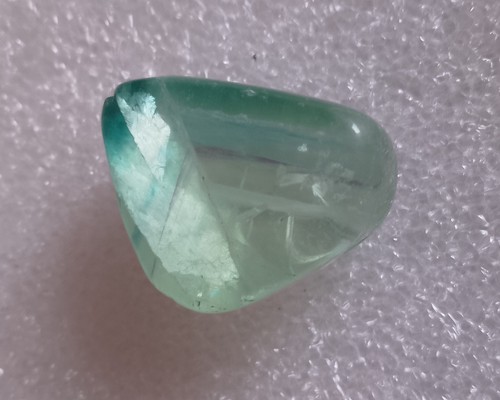 8.6gr 22x17x13mm fluorite