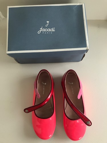 Paire chaussures fille - chaussures,