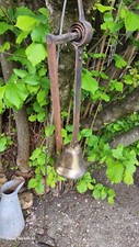 ANCIENNE CLOCHE, CLOCHETTE DE JARDIN EN BRONZE ET FER (COMPLÈTE)
