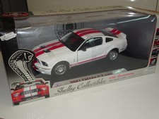 1/18 COLLECTIBLES 2007 FORD