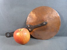 Couvercle de casserole ancien