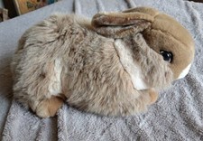 Peluche Lapin Couché Realiste Range Pyjama Connais Pas la Marque Long 45 Cm Tbe