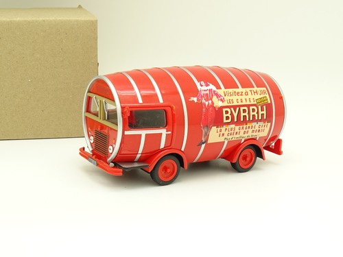 Ixo renault 1400kg - sb, 1/43