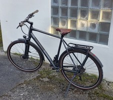 Vélo de ville CUBE gris