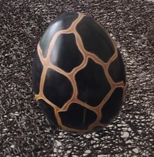 Gros oeuf en pierre dure naturelle saponite  du Kenya 