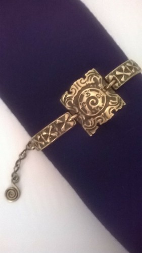 Bracelet signé buffet style - signé, m.buffet