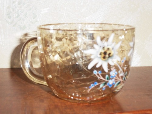 Petite tasse émaillée