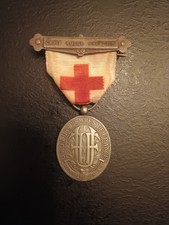 Médaille Croix Rouge Française Union des Femmes de France n°15714 bénévole infir