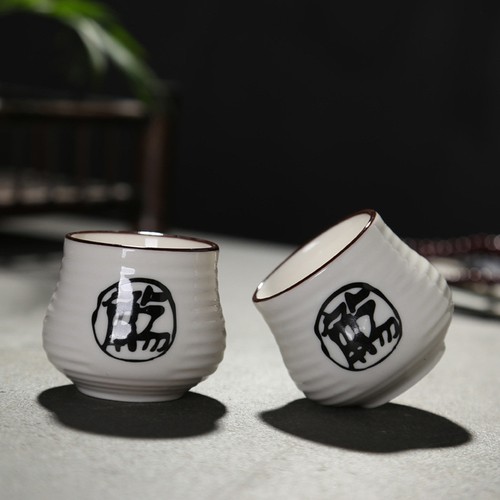 Ensemble service saké - à,