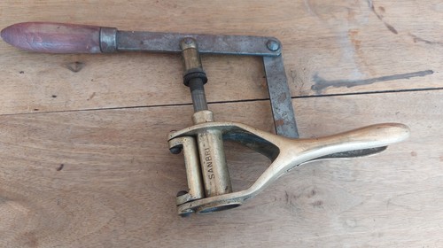 Bouchonneuse sanbri bronze - bouchonneuse,