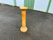 Colonne piédestal en albâtre