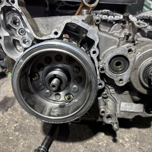Bas moteur 450 - bas,