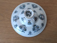 Moustiers , Couvercle 