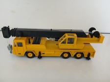 Grue telescopique jaune