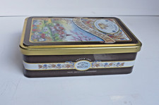 Belle boîte ancienne La