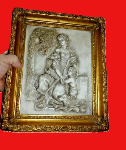Bas relief pierre - bas, en