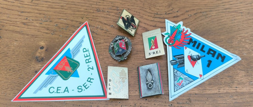 Lot insignes divers rec - lot,