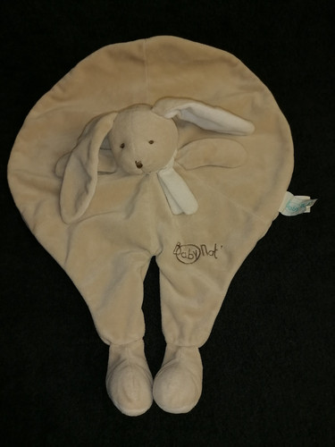 Doudou lapin layette plat