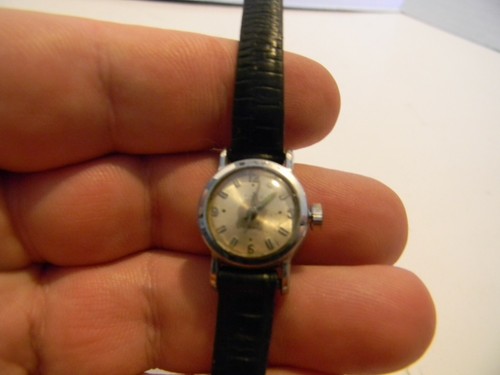 Vtg women timex 17j windup - women's,