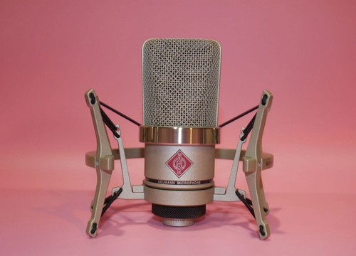 Neumann tlm 102 - 102, studio