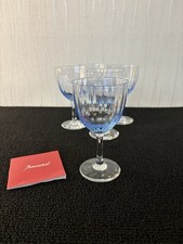 Verres à vin modèle aquarelle bleu ciel cristal Baccarat