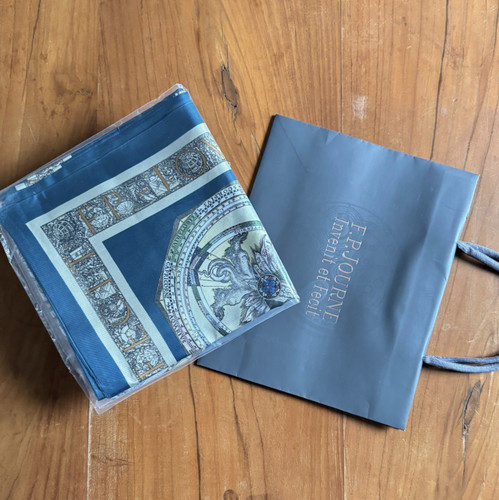 Grand foulard soie neuf - , bleu