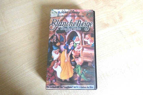 Blanche neige les nains - et,