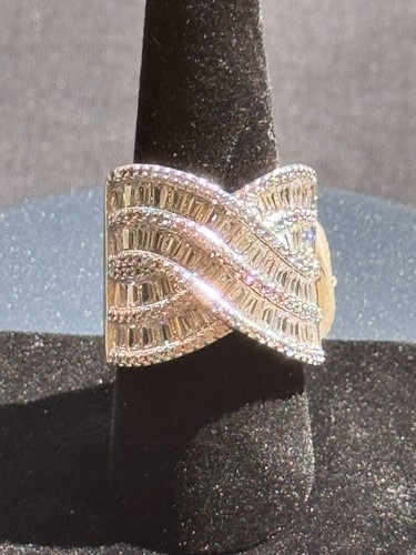 Gorgeous baguette round - gorgeous,