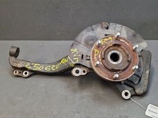 Fusée moyeu avant droit - Toyota Hilux III 4x4 2.4/2.5D de 1998 à déc. 2005