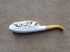 FUME CIGARETTES EN ÉCUME DE MER - SCULPTÉ DE FLEURS  - TUYAU EN AMBRE JAUNE