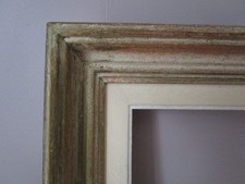 Cadre en bois sculpté