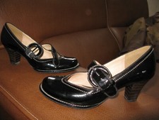 escarpins vernis noirs Clarks femme