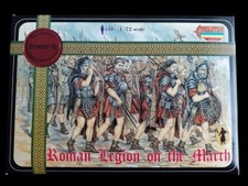 1 grappe de figurines au 1/72. LINEAR-B 007, Légion Romaine en marche.