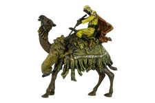 Sculpture bronze un Chasseur Arabe a Chameau style vienna d'après Franz Bergman