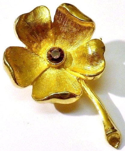 Ancienne broche fleur plaqué