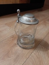 ancienne chope a biere en verre de cristal et couvercle en etain