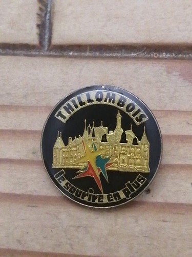 Pin pins - pin's, ville