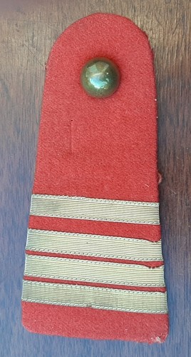 Relique épaulette rouge - Épaulette, cdt