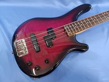 Guitare basse électrique