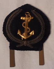 ANCIEN INSIGNE DE CASQUETTE