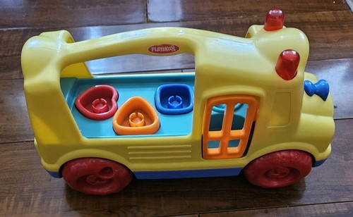 Vtg playskool little people - vtg,