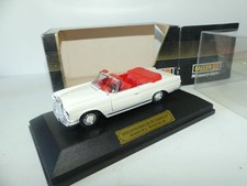 MERCEDES 220 SE CABRIOLET W111