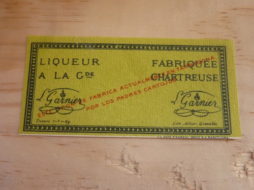 étiquette chartreuse verte