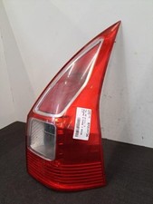 Feu arriere principal droit