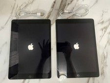 Lot 2 Apple iPad 10.2" (2019)
