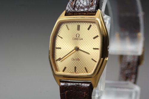 Quasi neuf montre à - [quasi, neuf]