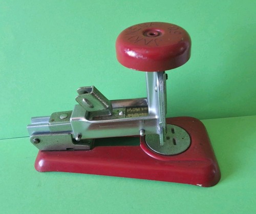 Ancienne agrafeuse jakyneuf - agrafeuse,