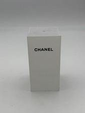 CHANEL Expositor Exhibitor