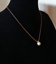 Chaine avec perle vintage